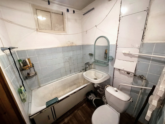 Продам трехкомнатную (3-комн.) квартиру, Кабардинская ул, 135, Нарткала г