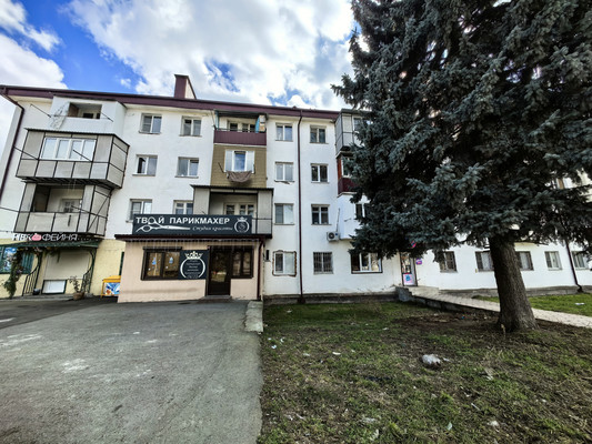 Продам трехкомнатную (3-комн.) квартиру, Кабардинская ул, 135, Нарткала г