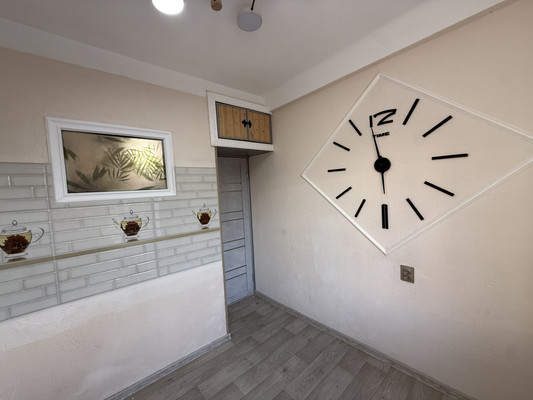 Продам однокомнатную (1-комн.) квартиру, 60 лет Октября ул, 8, Симферополь г