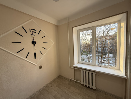 Продам однокомнатную (1-комн.) квартиру, 60 лет Октября ул, 8, Симферополь г