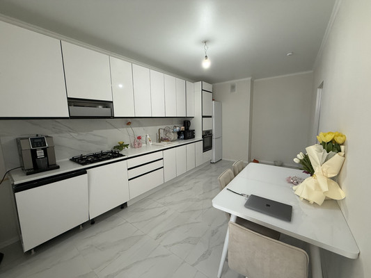 Продам двухкомнатную (2-комн.) квартиру, Бориса Слюсаря ул, 23к2, Ростов-на-Дону г