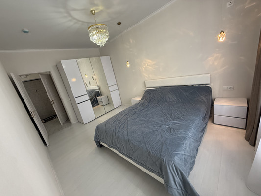 Продам двухкомнатную (2-комн.) квартиру, Бориса Слюсаря ул, 23к2, Ростов-на-Дону г