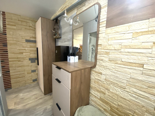 Продам трехкомнатную (3-комн.) квартиру, Юшкова ул, 18, Красноярск г