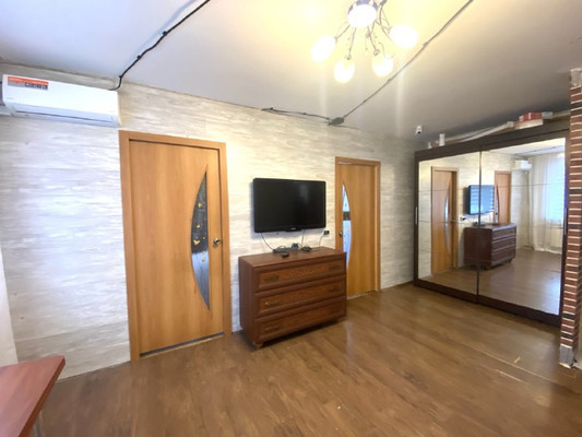 Продам трехкомнатную (3-комн.) квартиру, Юшкова ул, 18, Красноярск г