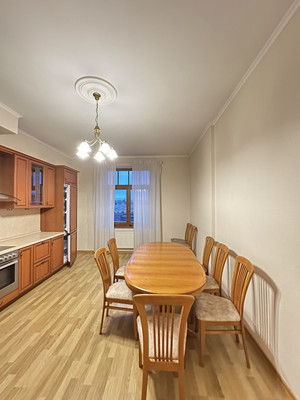 Сдам трехкомнатную (3-комн.) квартиру, 9-я Советская ул, 5, Санкт-Петербург г