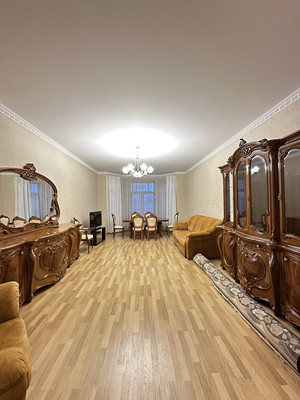 Сдам трехкомнатную (3-комн.) квартиру, 9-я Советская ул, 5, Санкт-Петербург г