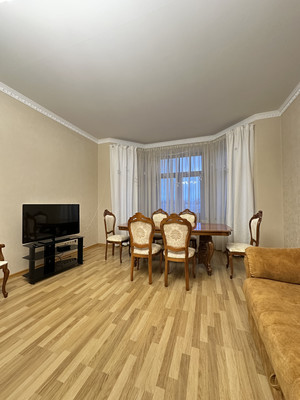 Сдам трехкомнатную (3-комн.) квартиру, 9-я Советская ул, 5, Санкт-Петербург г