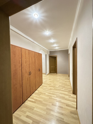 Сдам трехкомнатную (3-комн.) квартиру, 9-я Советская ул, 5, Санкт-Петербург г