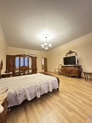 Сдам трехкомнатную (3-комн.) квартиру, 9-я Советская ул, 5, Санкт-Петербург г