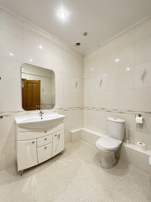 Сдам трехкомнатную (3-комн.) квартиру, 9-я Советская ул, 5, Санкт-Петербург г