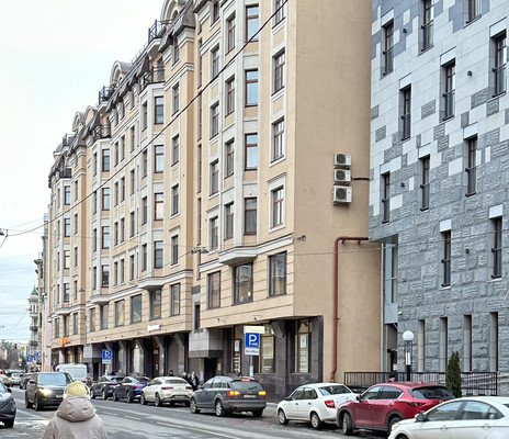 Сдам трехкомнатную (3-комн.) квартиру, 9-я Советская ул, 5, Санкт-Петербург г