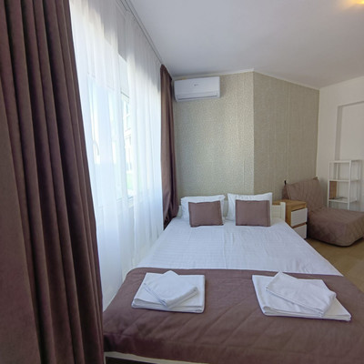 Продам однокомнатную (1-комн.) квартиру, Гагариной ул, 25/353, Утес п