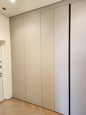 Продам трехкомнатную (3-комн.) квартиру, 1-я Ватутинская ул, 12к2, Десеновское п