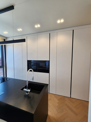 Продам трехкомнатную (3-комн.) квартиру, 1-я Ватутинская ул, 12к2, Десеновское п