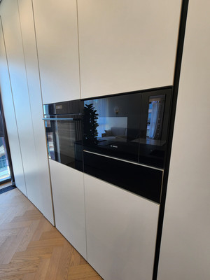 Продам трехкомнатную (3-комн.) квартиру, 1-я Ватутинская ул, 12к2, Десеновское п