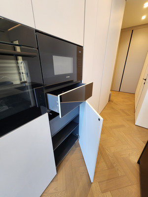 Продам трехкомнатную (3-комн.) квартиру, 1-я Ватутинская ул, 12к2, Десеновское п