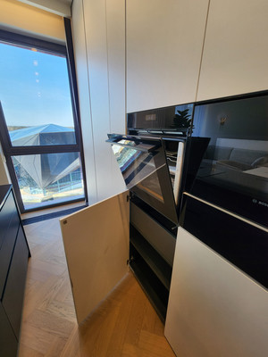 Продам трехкомнатную (3-комн.) квартиру, 1-я Ватутинская ул, 12к2, Десеновское п