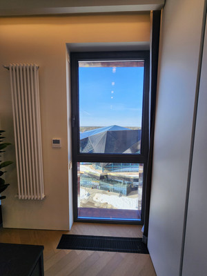 Продам трехкомнатную (3-комн.) квартиру, 1-я Ватутинская ул, 12к2, Десеновское п