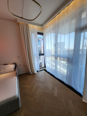 Продам трехкомнатную (3-комн.) квартиру, 1-я Ватутинская ул, 12к2, Десеновское п