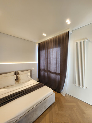 Продам трехкомнатную (3-комн.) квартиру, 1-я Ватутинская ул, 12к2, Десеновское п