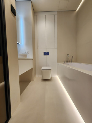 Продам трехкомнатную (3-комн.) квартиру, 1-я Ватутинская ул, 12к2, Десеновское п