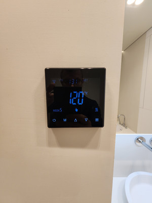 Продам трехкомнатную (3-комн.) квартиру, 1-я Ватутинская ул, 12к2, Десеновское п