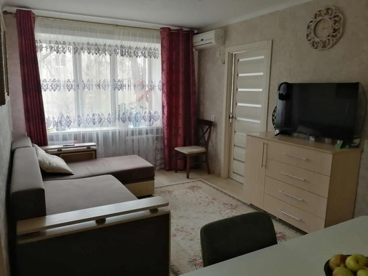 Продам многокомнатную квартиру, 50 лет СССР ул, 232, Волгодонск г