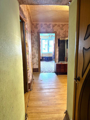 Продам трехкомнатную (3-комн.) квартиру, Центральная ул, 4, Птичное п