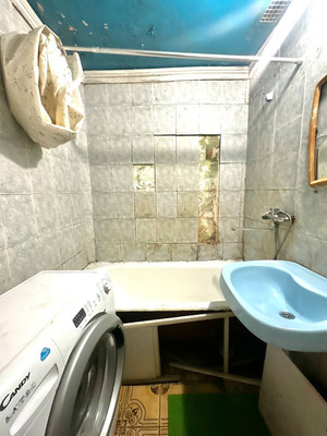 Продам трехкомнатную (3-комн.) квартиру, Центральная ул, 4, Птичное п