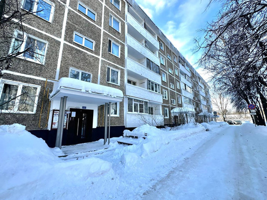 Продам трехкомнатную (3-комн.) квартиру, Центральная ул, 4, Птичное п