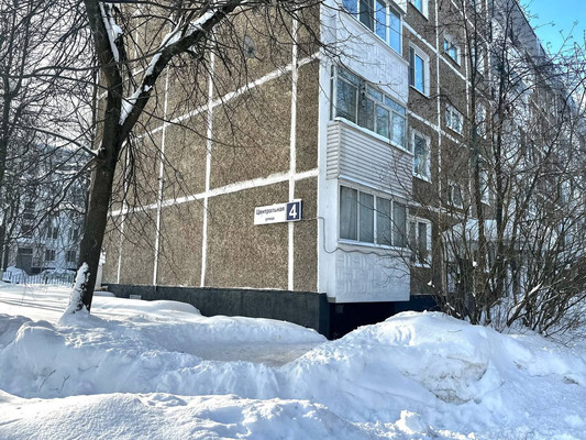 Продам трехкомнатную (3-комн.) квартиру, Центральная ул, 4, Птичное п