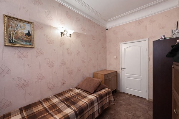 Продам трехкомнатную (3-комн.) квартиру, Большой П.С. пр-кт, 28к1, Санкт-Петербург г