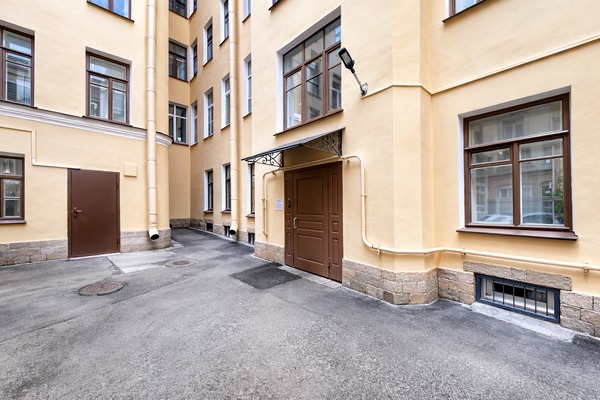 Продам трехкомнатную (3-комн.) квартиру, Большой П.С. пр-кт, 28к1, Санкт-Петербург г