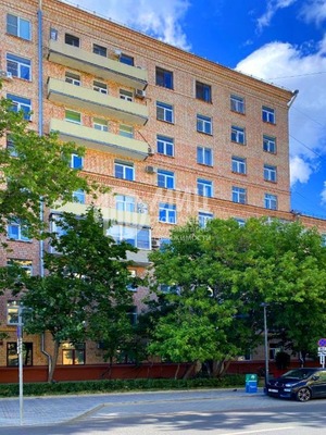 Продам трехкомнатную (3-комн.) квартиру, Студенческая ул, 44/28, Москва г