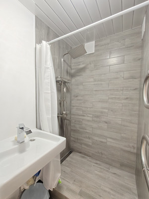 Продам трехкомнатную (3-комн.) квартиру, Даурская ул, 16, Казань г