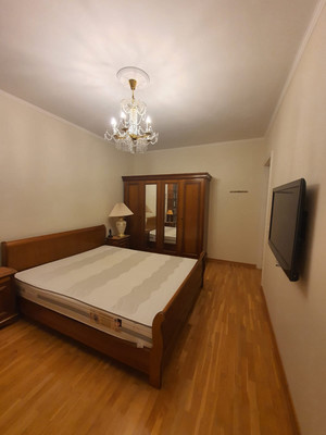 Сдам трехкомнатную (3-комн.) квартиру, Мичуринский пр-кт, 25к2, Москва г