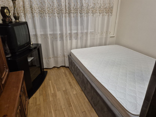 Сдам трехкомнатную (3-комн.) квартиру, Мичуринский пр-кт, 25к2, Москва г