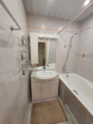 Сдам трехкомнатную (3-комн.) квартиру, Мичуринский пр-кт, 25к2, Москва г