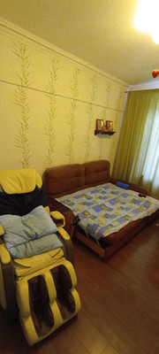 Продам многокомнатную квартиру, Вучетича ул, 17к1, Москва г