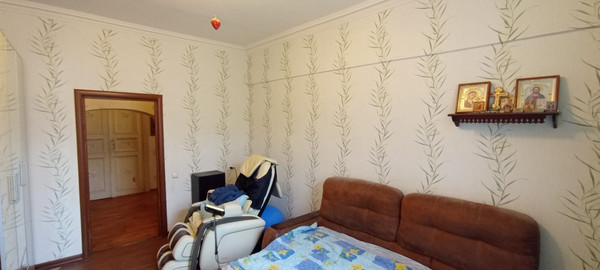 Продам многокомнатную квартиру, Вучетича ул, 17к1, Москва г