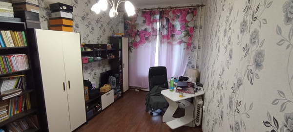 Продам многокомнатную квартиру, Вучетича ул, 17к1, Москва г