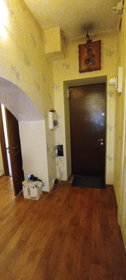 Продам многокомнатную квартиру, Вучетича ул, 17к1, Москва г