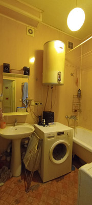 Продам многокомнатную квартиру, Вучетича ул, 17к1, Москва г