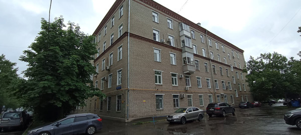 Продам многокомнатную квартиру, Вучетича ул, 17к1, Москва г