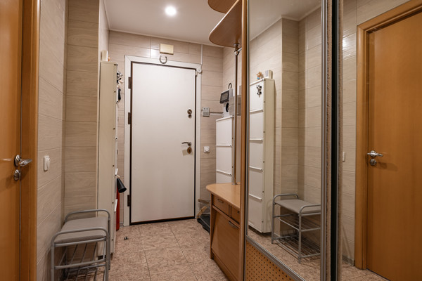 Сдам трехкомнатную (3-комн.) квартиру, Коллонтай ул, 28к1, Санкт-Петербург г