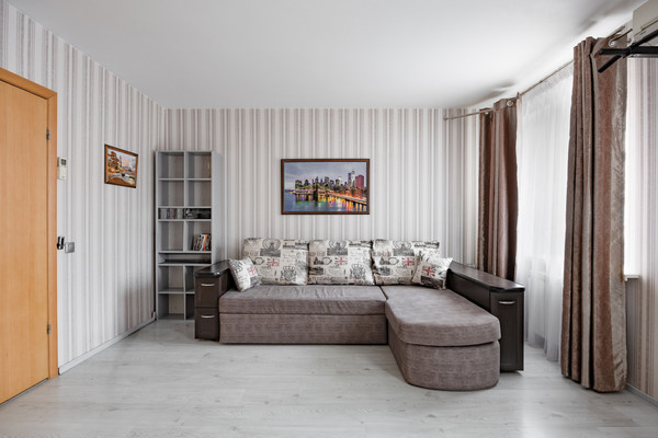 Сдам трехкомнатную (3-комн.) квартиру, Коллонтай ул, 28к1, Санкт-Петербург г