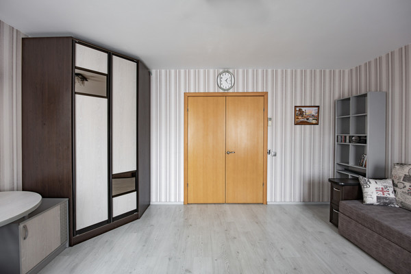 Сдам трехкомнатную (3-комн.) квартиру, Коллонтай ул, 28к1, Санкт-Петербург г