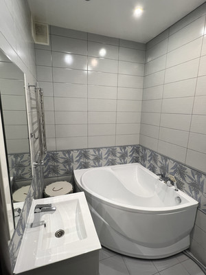 Продам трехкомнатную (3-комн.) квартиру, Мира ул, 65/1, Ханты-Мансийск г