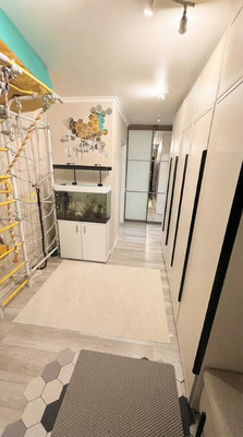 Продам трехкомнатную (3-комн.) квартиру, им. 70-летия Октября ул, 6, Краснодар г