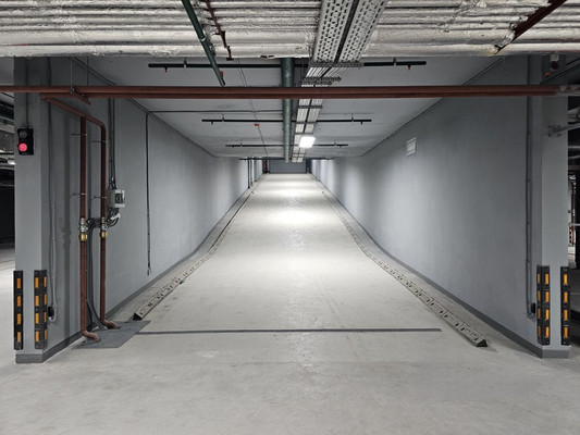 Продам машиноместо 16,2 м2, Дежнёва проезд, 30к3, Москва г